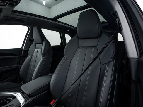 New 2025 Audi Q5 2.0T Premium Plus image 16