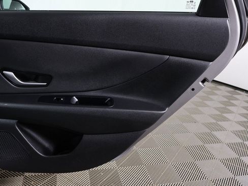 Used 2023 Hyundai Elantra SEL w/ Convenience Package image 22