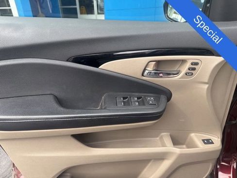 Used 2018 Honda Pilot Elite image 11
