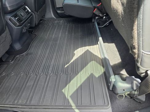 Used 2023 Ford F150 Lariat AWD/4WD image 33