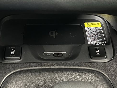 Used 2025 Toyota Corolla XSE image 18