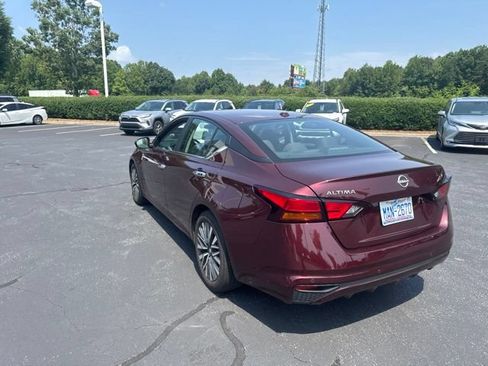 Used 2025 Nissan Altima 2.5 SV FWD image 7