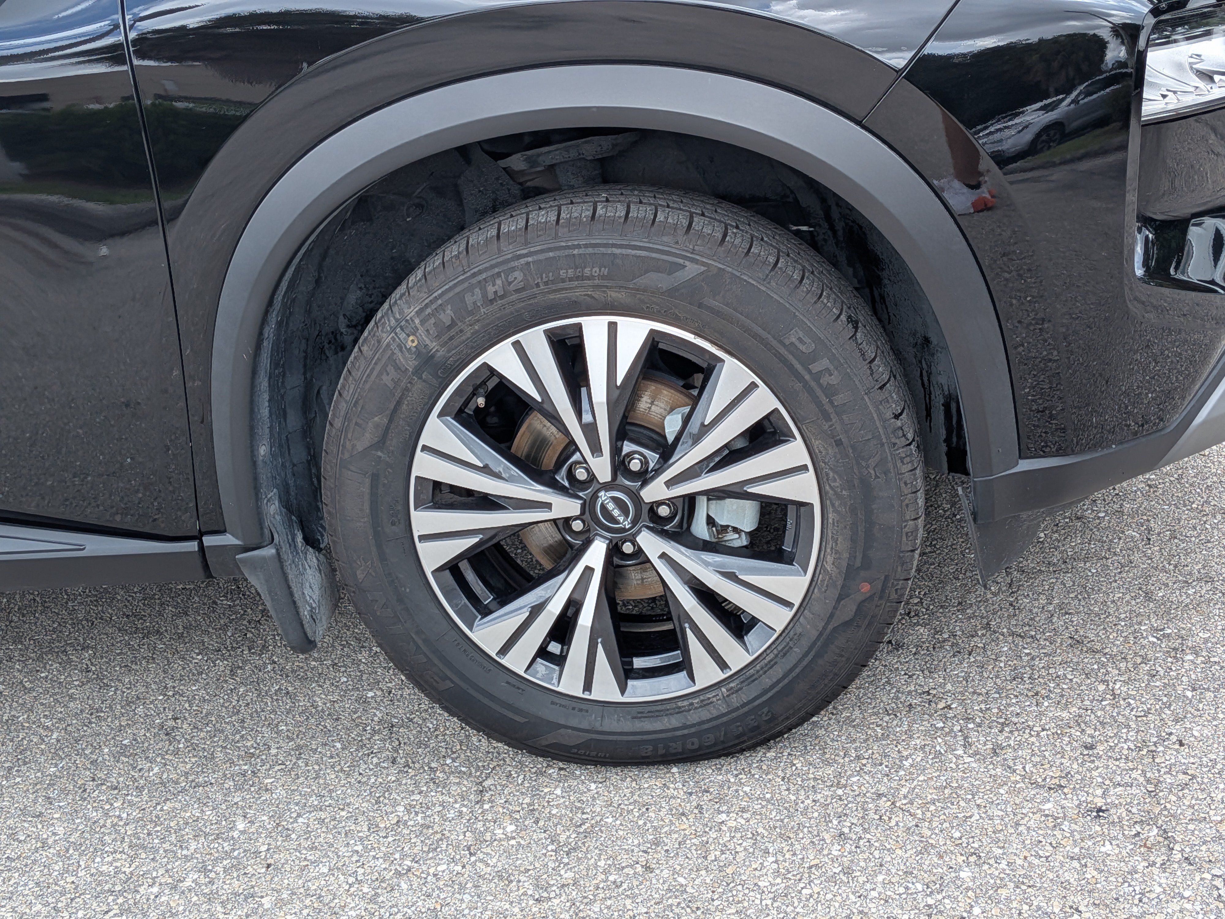Used 2023 Nissan Rogue SV FWD image 11