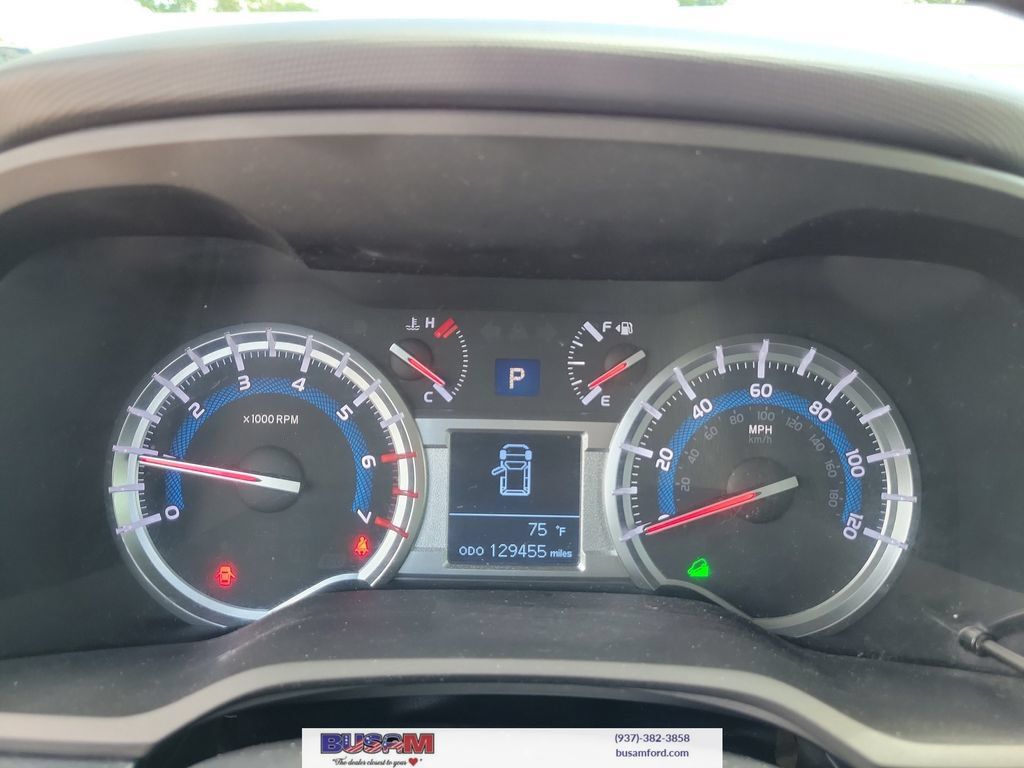 Used 2019 Toyota 4Runner SR5 AWD/4WD image 24