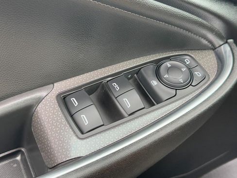 Used 2018 Chevrolet Malibu LT w/ Leather Package FWD image 25