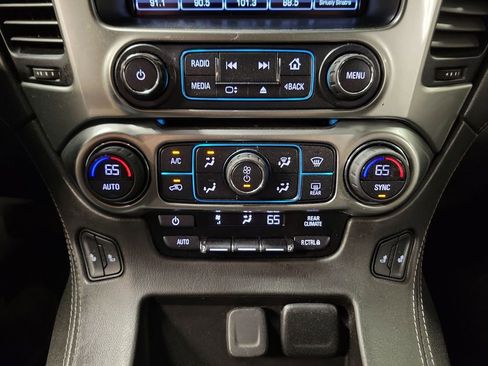 Used 2020 Chevrolet Tahoe LT AWD/4WD image 16