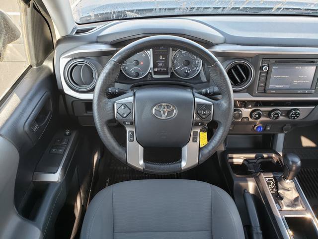 Used 2018 Toyota Tacoma SR5 AWD/4WD image 14