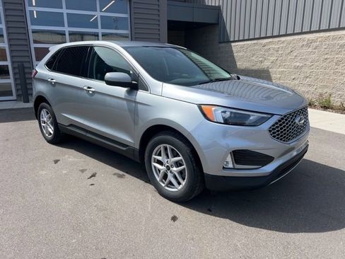 Used 2024 Ford Edge SEL w/ Convenience Package AWD/4WD image 3