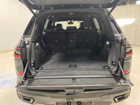 Certified 2025 BMW X7 xDrive40i w/ M Sport Package image 33