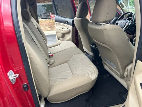 Used 2012 Toyota Tacoma 4x4 Double Cab w/ SR5 Pkg image 11