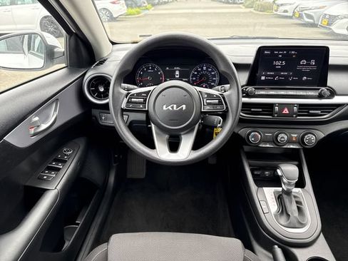 Used 2024 Kia Forte LXS FWD image 17