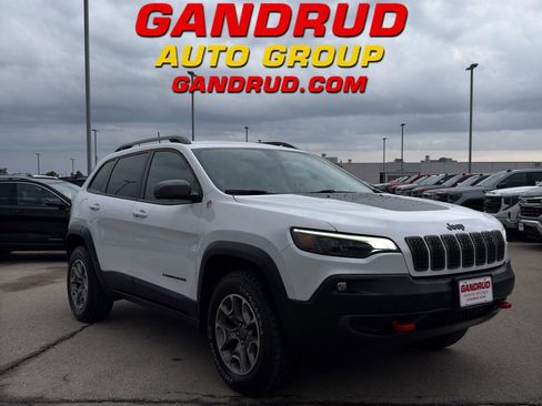 Used 2020 Jeep Cherokee Trailhawk w/ Cold Weather Group AWD/4WD image 1