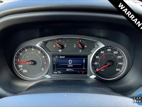 Used 2023 GMC Acadia SLE image 13