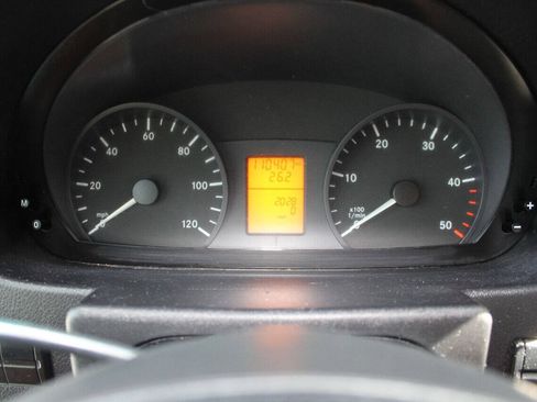 Used 2013 Mercedes-Benz Sprinter 2500 image 9