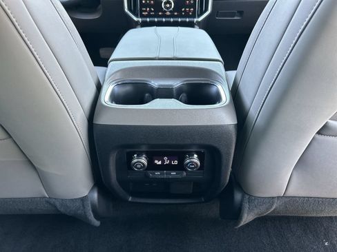 Used 2024 GMC Acadia Elevation FWD image 21