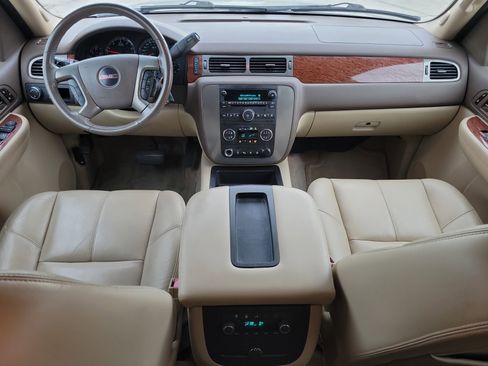 Used 2008 GMC Yukon SLT w/ SLT Preferred Equipment Group image 14