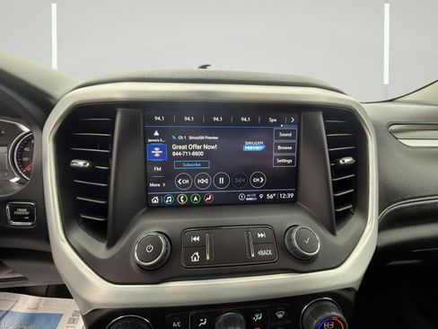 Certified 2023 GMC Acadia SLT image 11