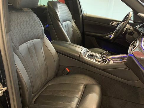 Used 2023 BMW X6 M50i w/ Executive Package image 90