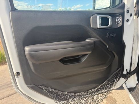 Used 2018 Jeep Wrangler Unlimited Sport S AWD/4WD image 11