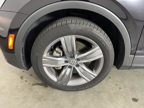 Used 2021 Volkswagen Tiguan SEL image 24