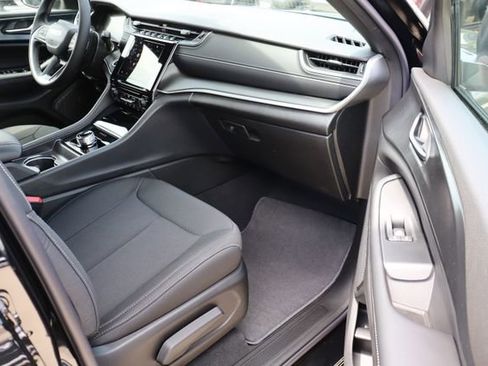 New 2026 Jeep Grand Cherokee Laredo AWD/4WD image 38