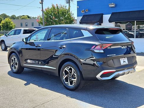 Used 2024 Kia Sportage LX FWD image 5