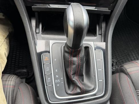 Used 2020 Volkswagen GTI S image 32