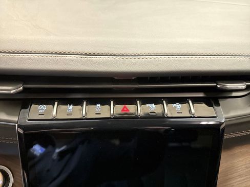 Used 2025 Jeep Grand Cherokee L Summit w/ Advanced Protech Group IV image 16