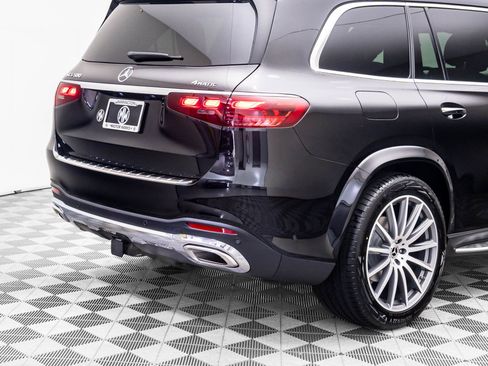 New 2026 Mercedes-Benz GLS 580 4MATIC image 40