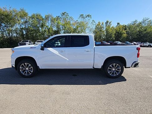 New 2026 Chevrolet Silverado 1500 LT w/ Z71 Off-Road Package AWD/4WD image 6