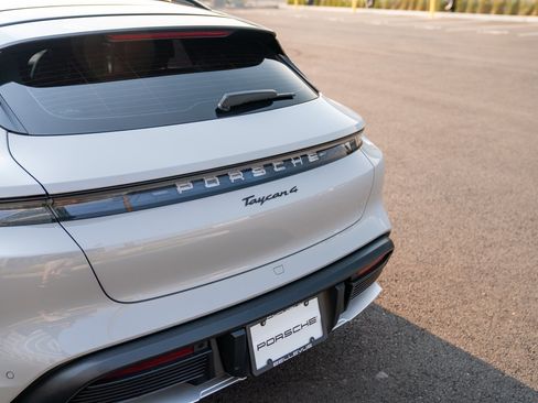Certified 2023 Porsche Taycan 4 Cross Turismo AWD/4WD image 30