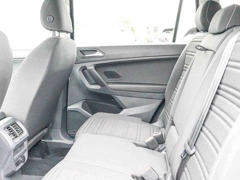 Used 2022 Volkswagen Tiguan S FWD image 17