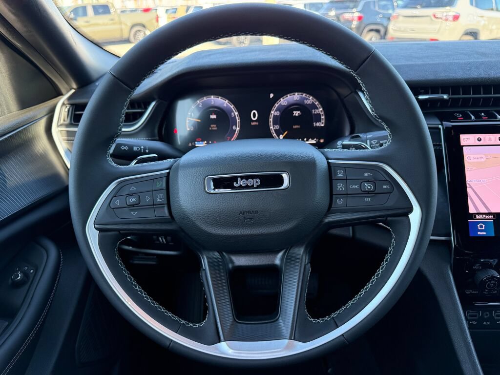 New 2027 Jeep Grand Cherokee Laredo RWD image 14