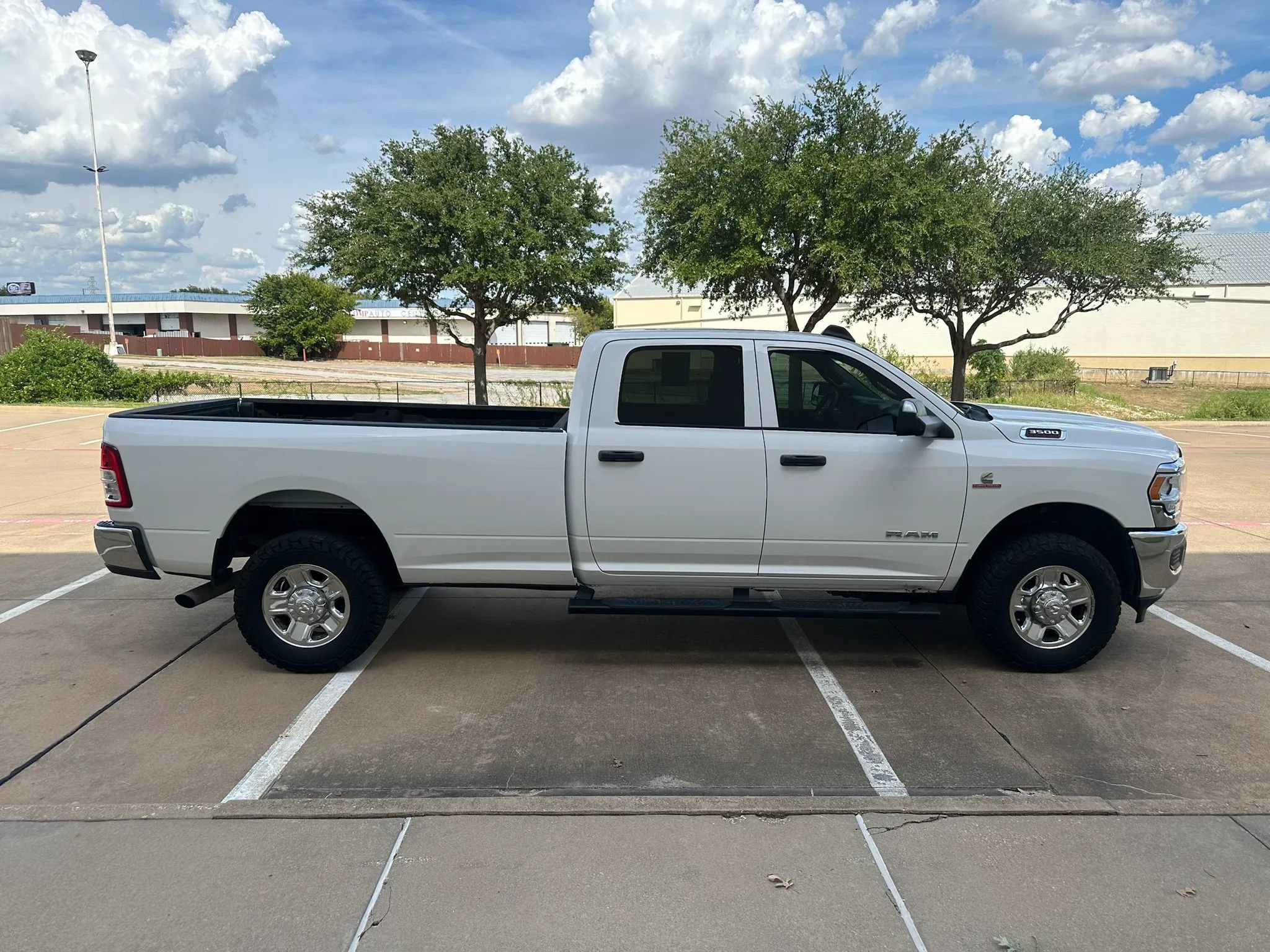 Used 2021 RAM 3500 Tradesman w/ Chrome Appearance Group AWD/4WD image 10