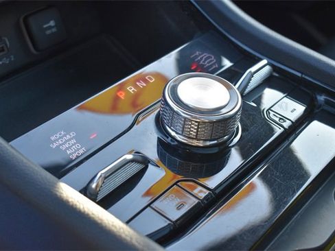 Used 2021 Jeep Grand Cherokee L Summit w/ Luxury Tech Group V image 30