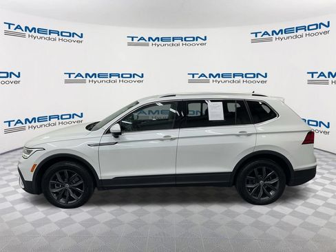 Used 2023 Volkswagen Tiguan SE FWD image 2
