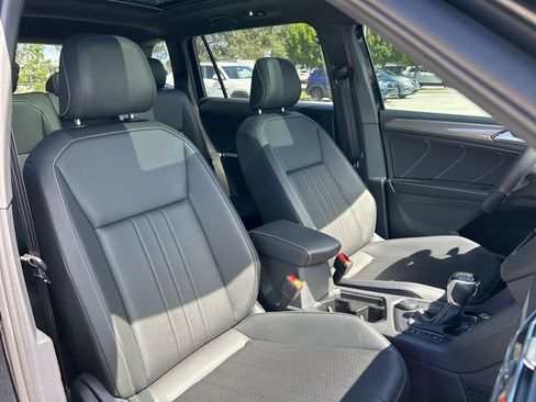 Certified 2024 Volkswagen Tiguan SE R-Line image 38