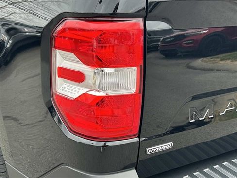 Certified 2024 Ford Maverick XLT w/ XLT Luxury Package image 11