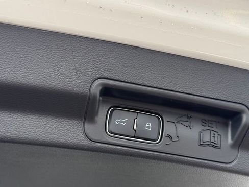 New 2026 Ford Explorer Active w/ Active Comfort Package AWD/4WD image 5