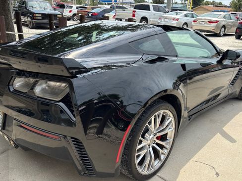 Used 2015 Chevrolet Corvette Z06 RWD image 3