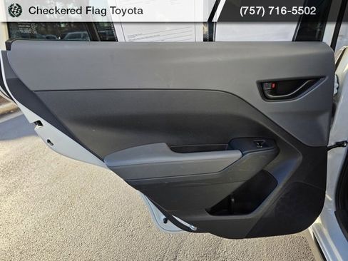 Used 2024 Subaru Crosstrek 2.0i Premium image 38