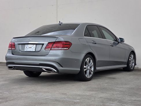 Used 2014 Mercedes-Benz E 250 BlueTEC Sedan image 5