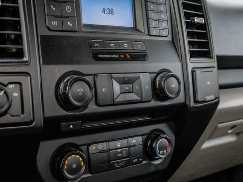 Used 2018 Ford F150 XL w/ Equipment Group 101A Mid RWD image 18