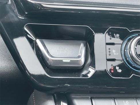 Certified 2025 GMC Sierra 2500 AT4 w/ AT4 Premium Plus Package image 17