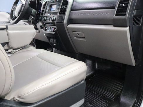Used 2018 Ford F250 XL w/ Power Equipment Group AWD/4WD image 47
