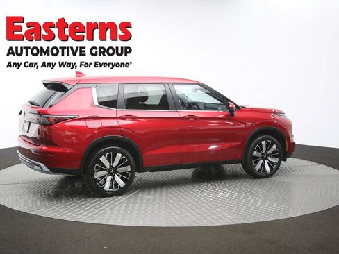 Used 2025 Mitsubishi Outlander SE FWD image 42