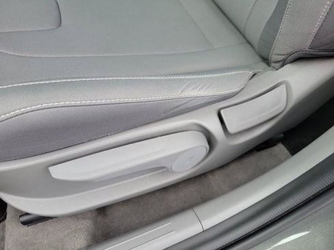 Certified 2024 Hyundai Elantra Blue FWD image 24