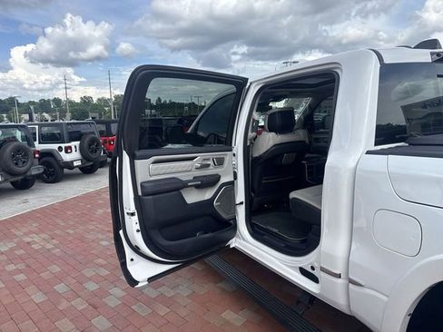 Used 2025 RAM 1500 Tungsten AWD/4WD image 27