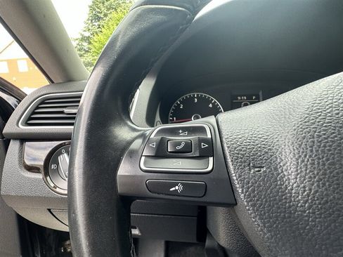 Used 2014 Volkswagen Passat TDI SEL Premium FWD image 45