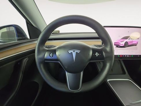 Used 2023 Tesla Model Y Long Range AWD/4WD image 11